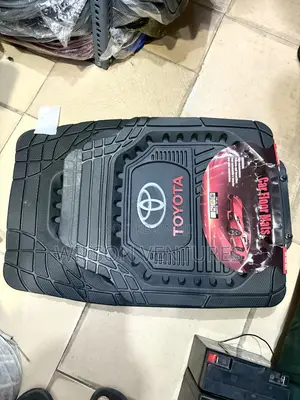 Toyota Rubber Cup Mat