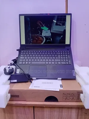 New Laptop Lenovo IdeaPad S12 8GB Intel Core i3 SSD 256GB