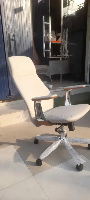 High-Back Executive Office Chair – Premium Comfort Style