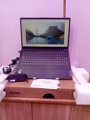 New Laptop Lenovo IdeaPad S300 8GB Intel Core i3 SSD 256GB