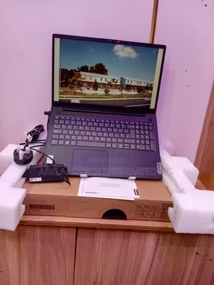 New Laptop Lenovo IdeaPad U110 8GB Intel Core i3 SSD 256GB