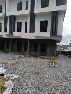 4bdrm Townhouse/Terrace in Wuse Zone for sale