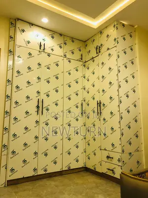 A Good Quality of Luxury Masters Wardrobe.
