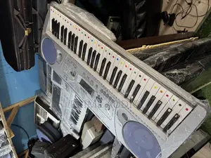 Yamaha Psr220 Electronic Keyboard
