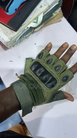 Gym Gloves for Men and Women in Lagos | Workout Hand Gloves