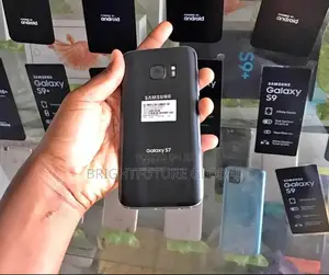 New Samsung Galaxy S7 32 GB Black