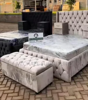 ✓6 by 6 Distinct Bedframe