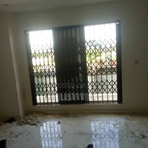 Classic Collapsible Barrier Door