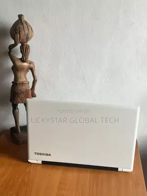 Laptop Toshiba Satellite L550 8GB Intel Core I5 HDD 320GB