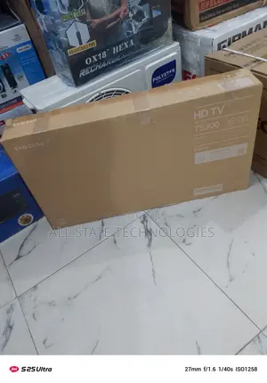 Samsung 32" Smart Tv for Movie Nights