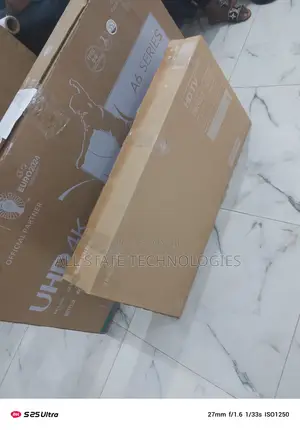 Samsung 32" Smart Tv With Screen Mirroring