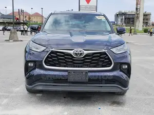 Toyota Highlander Limited 2021 Blue