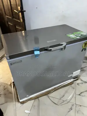 Scanfrost 300 Litres Chestfreezer With Anti-Rust Exterior Invertertech