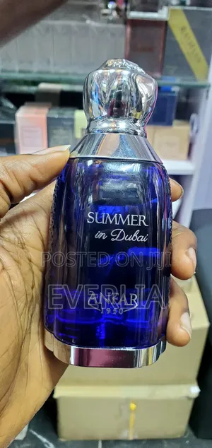 Summer in Dubai, Anwar London