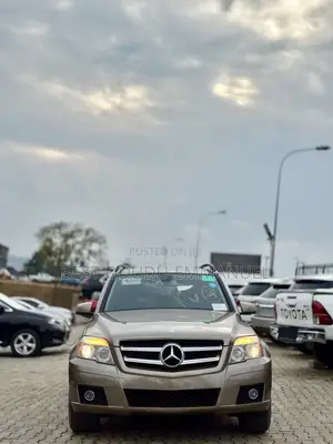 Mercedes-Benz GLK-Class 350 4MATIC 2010 Brown