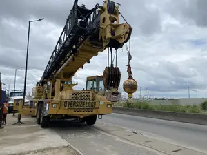 120-Tons Groove Motor Crane (15486)