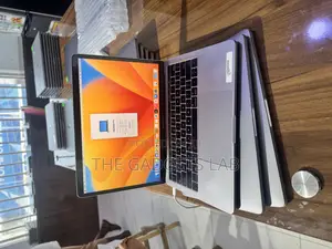 Laptop Apple MacBook Pro 2017 16GB Intel Core I7 SSD 512GB