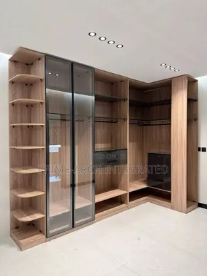 Walking Closet