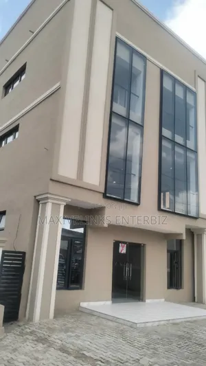 13bdrm Duplex in Ogudu Gra for rent