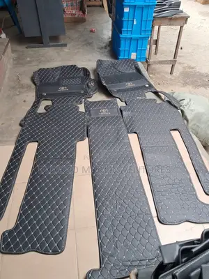 Double Layer Tiles Mat for Toyota Sienna.