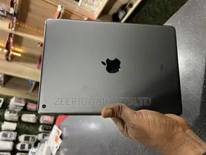Apple iPad 10.2 (2021) 32 GB Gray