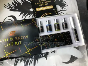Brow Lamination With Tint