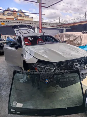 Amg Gt 2020 Windscreen Glass Available