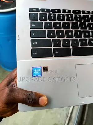Laptop Asus Chromebook C423 4GB Intel HDD+SSD 32GB
