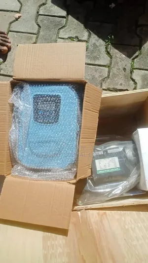 1hp Solar Pumping Machine for Homes/ Hotels/ Restaurants/ Agricultur