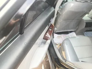 Toyota Camry XLE V6 4dr Sedan (3.5L 6cyl 6A) 2012 Gray