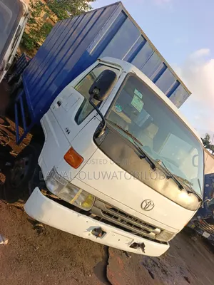 Nigeria Use Toyota Dyna 300 Cover Body 3rz Petrol Engine