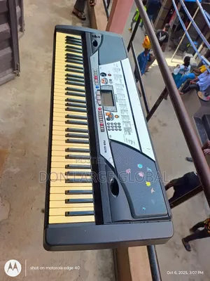 Yamaha PSR Gx76 Keyboard