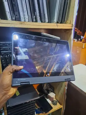 Laptop Lenovo Yoga 11e 4GB Intel Celeron SSD 128GB