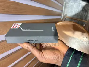 New Samsung Galaxy S25 256 GB