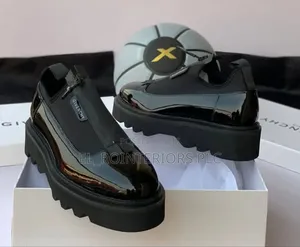 Givenchy Luxe Shoe