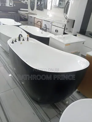 Executive Black and White Freestand Bathtub