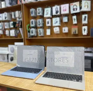Laptop Apple MacBook Air 2025 M4 13-Inch 16GB Apple M4 SSD 256GB