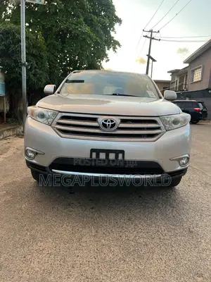 Toyota Highlander Limited 2012 Silver