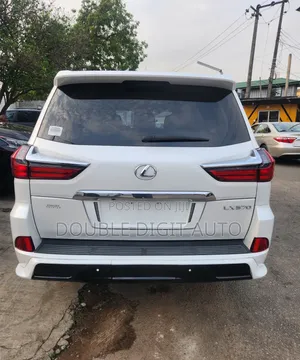 Lexus LX 570 (5 seats) AWD 2017 White