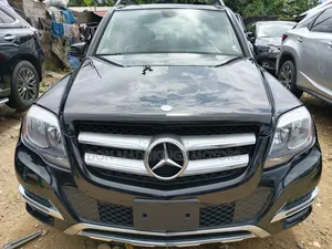 Mercedes-Benz GLK-Class Base GLK 350 4dr AWD 4MATIC (3.5L 6cyl 7A) 2015