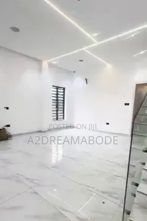 5bdrm Duplex in Ikeja Gra for sale