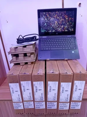 New Laptop HP Mini 110 8GB Intel Core i5 SSD 256GB