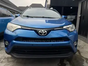 Toyota RAV4 XLE AWD (2.5L 4cyl 6A) 2016 Blue