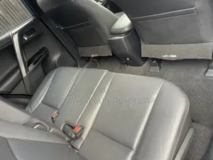 Toyota RAV4 XLE AWD (2.5L 4cyl 6A) 2016 Blue