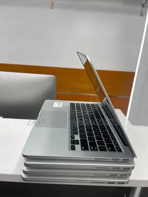Laptop Apple MacBook Pro 8GB Intel Core I5 SSD 256GB