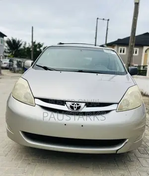 Toyota Sienna XLE Limited AWD 2009 Gray