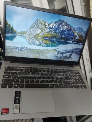 Laptop Lenovo IdeaPad 1 8GB AMD Ryzen 7 SSD 256GB