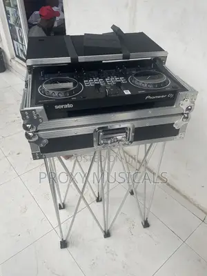 Rev1 Dj Controller, Flight Case Stand