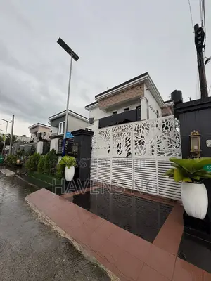3bdrm Duplex in Shell Location for sale