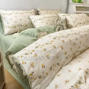 Beautiful Bedset Floral Duvet And Bedsheets